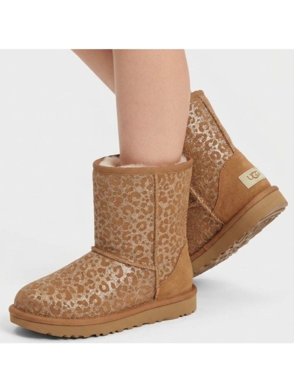 UGG Girls Size 2 Chestnut Brown Classic II Glitter Leopard Sheepskin Winter Boot
